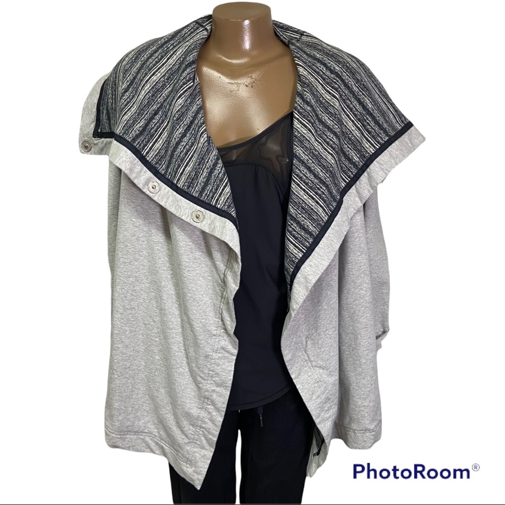 Lululemon Savasana Wrap Size 6